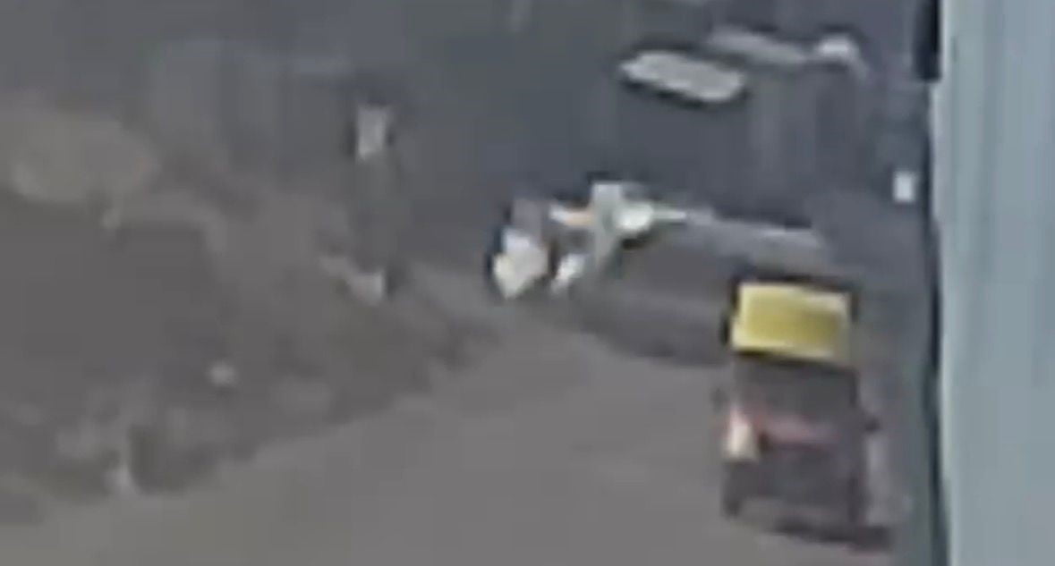 GAZİANTEP'TE SERVİSİN ÇARPTIĞI PANELVAN TİPİ ARAÇTAKİ KADIN HAYATINI KAYBETTİ, FECİ KAZA ANLARI...