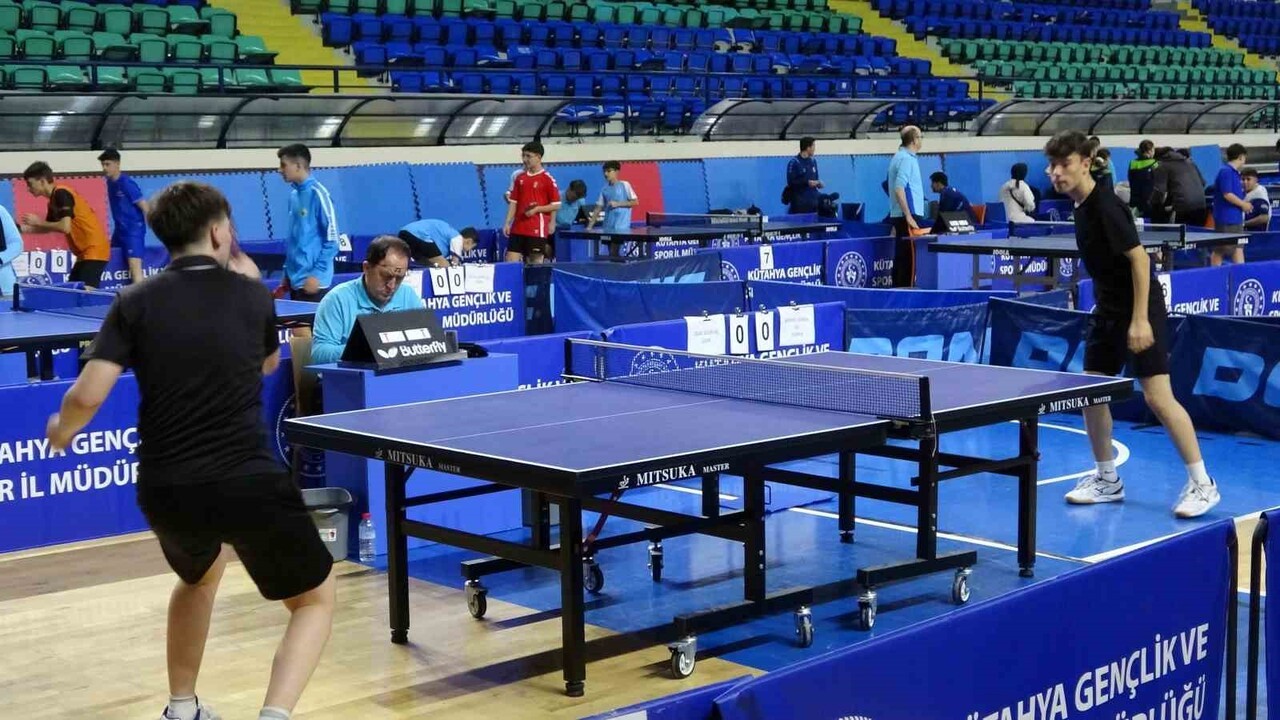 GENÇLER MASA TENİSİ GÜNEYBATI BÖLGE MÜSABAKALARI KÜTAHYA’DA BAŞLADI