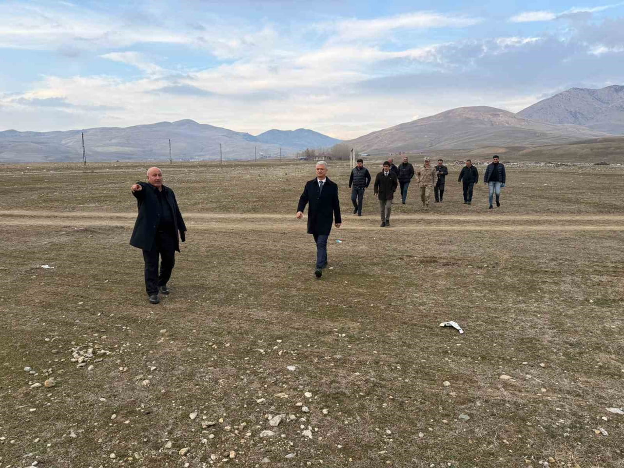 GENÇLİK VE SPOR BAKANLIĞI TARAFINDAN MUŞ’UN YAYGIN BELDESİNDE YAPILMASI PLANLANAN SENTETİK ÇİM...