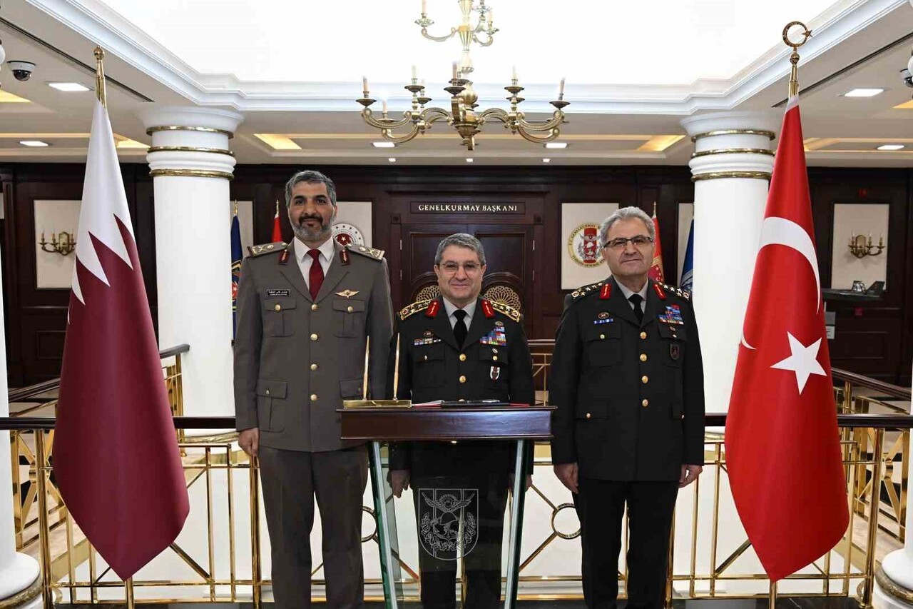 GENELKURMAY BAŞKANI ORGENERAL SELÇUK BAYRAKTAROĞLU, KATAR KARA KUVVETLERİ KOMUTANI TÜMGENERAL...