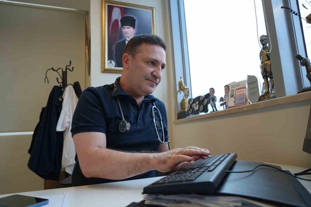 GÖĞÜS HASTALIKLARI UZMANI PROF. DR. ŞEVKET ÖZKAYA, SON YILLARDA YAYGIN ŞEKİLDE KULLANILAN...