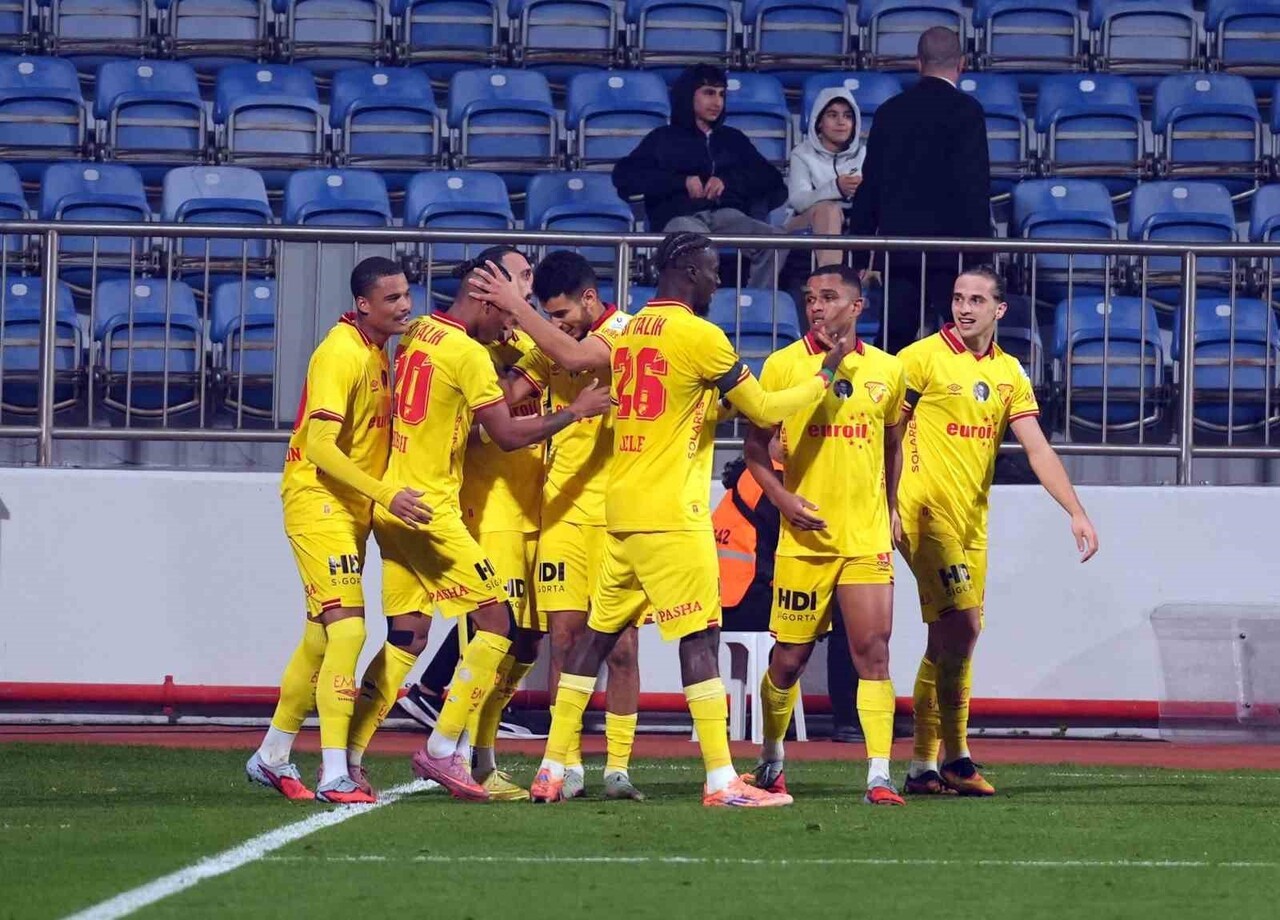 GÖZTEPE, TRENDYOL SÜPER LİG'İN 16. HAFTASINDA YARIN GAZİANTEP FK’YA KONUK OLACAK. (ARŞİV)