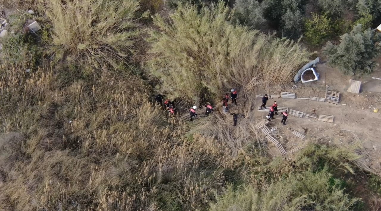 HATAY'DA 5 YIL KESİNLEŞMİŞ HAPİS CEZASIYLA ARANAN ŞAHIS, POLİS EKİPLERİNDEN KAÇARAK SAKLANDIĞI...
