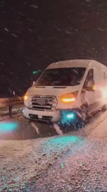 HAVA SICAKLIKLARININ DÜŞMESİ İLE BİRLİKTE SİVAS’TA AKŞAM SAATLERİNDE BAŞLAYAN YAĞMUR, YÜKSEK...