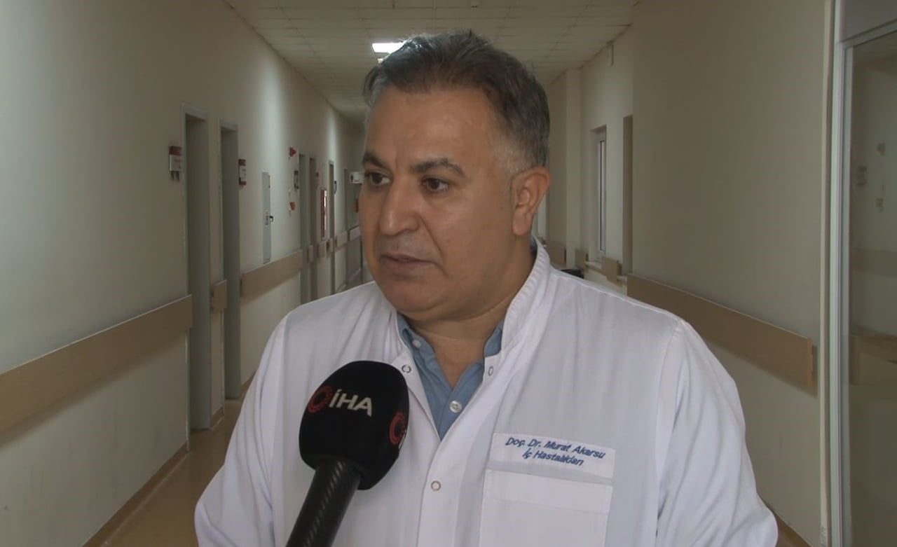 İÇ HASTALIKLARI UZMANI DOÇ. DR. MURAT AKARSU,