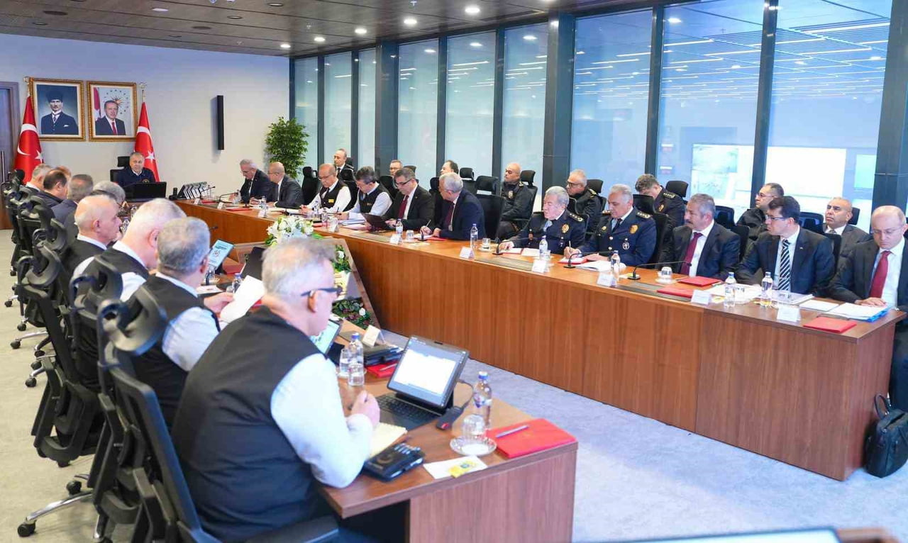 İÇİŞLERİ BAKANI ALİ YERLİKAYA, "BAKAN YARDIMCILARIMIZ, JANDARMA GENEL KOMUTANIMIZ, EMNİYET GENEL...