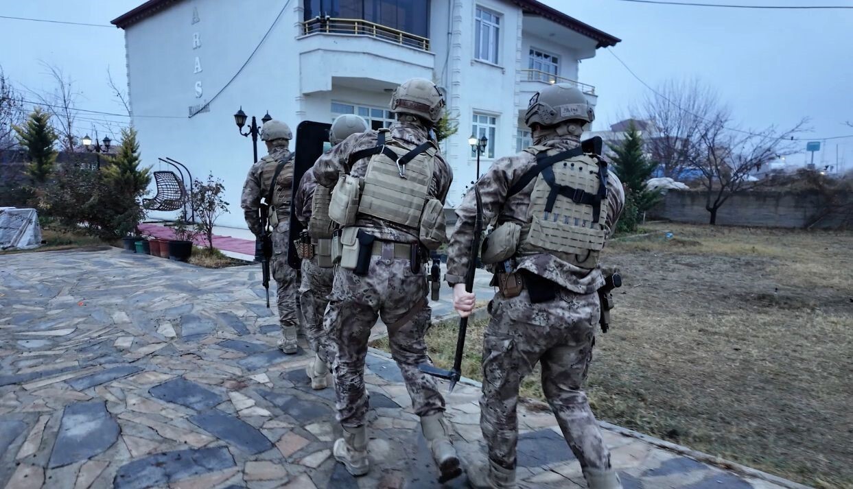 IĞDIR'DA UYUŞTURUCU MADDE TİCARETİNE YÖNELİK OPERASYON DÜZENLENDİ