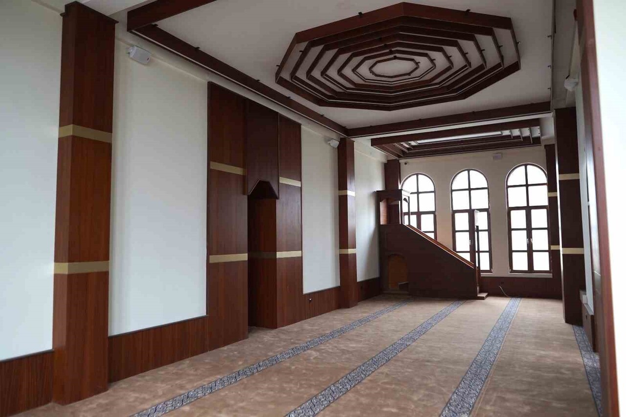 İLÇEDE BİRÇOK HİZMETİ HAYATA GEÇİREREK İHTİYAÇLARI BİR BİR GİDEREN MELİKGAZİ BELEDİYESİ; YÜRÜTTÜĞÜ...