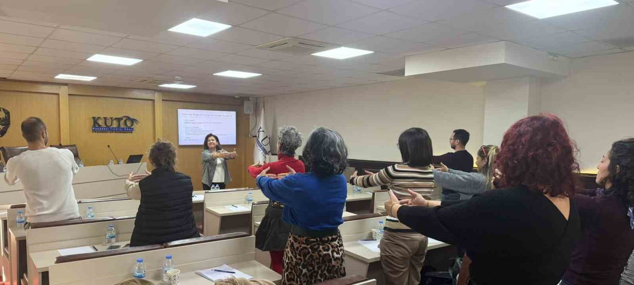 İLETİŞİMDE NEYİ NASIL SÖYLEDİĞİMİZ FARK YARATIYOR