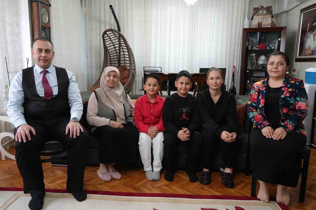 İLKOKUL ÖĞRENCİSİ KARDEŞLERDEN ULUSLARARASI MATEMATİK YARIŞMASINDA ÇİFTE BAŞARI