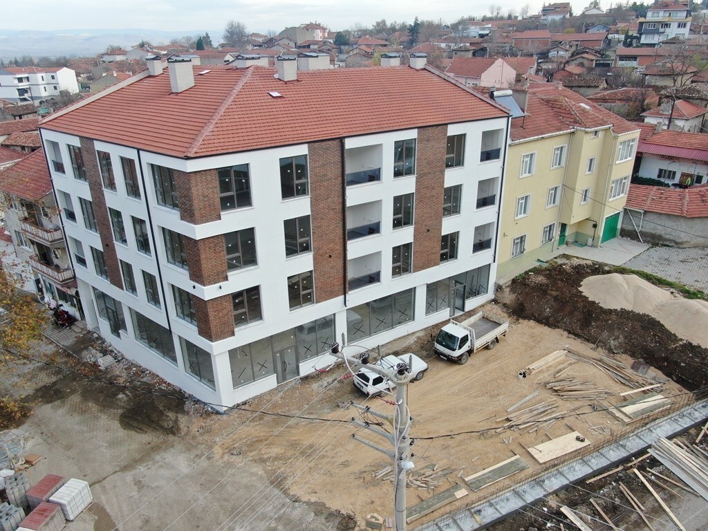 İNÖNÜ BELEDİYESİ TARAFINDAN YÜRÜTÜLEN 'İSMETPAŞA MAHALLESİ KONUT PROJESİ'NDE İNŞAAT ÇALIŞMALARININ...