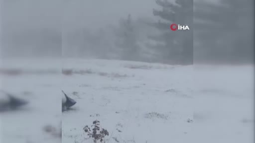 Irak’ın kuzeyini üç gündür etkileyen yoğun yağmur ve kar yağışları bazı bölgelerde taşkınlara yol...