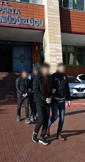 ISPARTA POLİS EKİPLERİNCE YAPILAN ÇALIŞMALARDA, UYUŞTURUCU SUÇLARINDAN HAKLARINDA KESİNLEŞMİŞ...