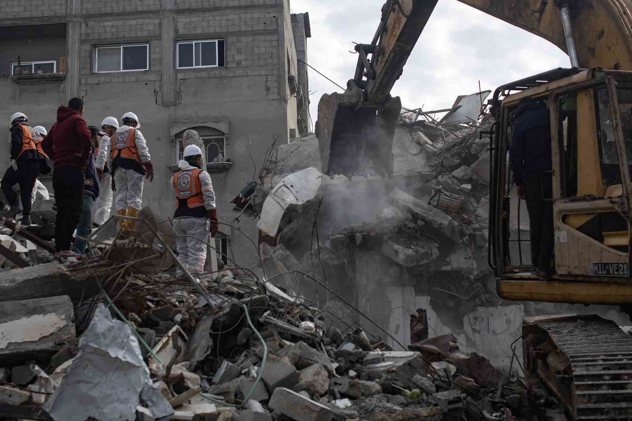 İSRAİL'İN SALDIRILARI SONUCU GAZZE ŞERİDİ'NDE SON 24 SAATTE 4 KİŞİ HAYATINI KAYBETTİ, ENKAZ...