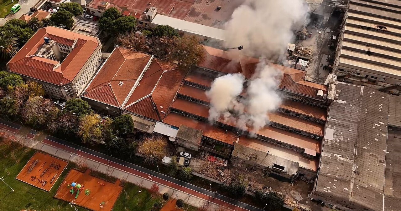 İSTANBUL BAKIRKÖY’DE ETİKET ÜRETİMİ YAPAN FABRİKANIN DEPO KISMINDA HENÜZ BELİRLENEMEYEN BİR...