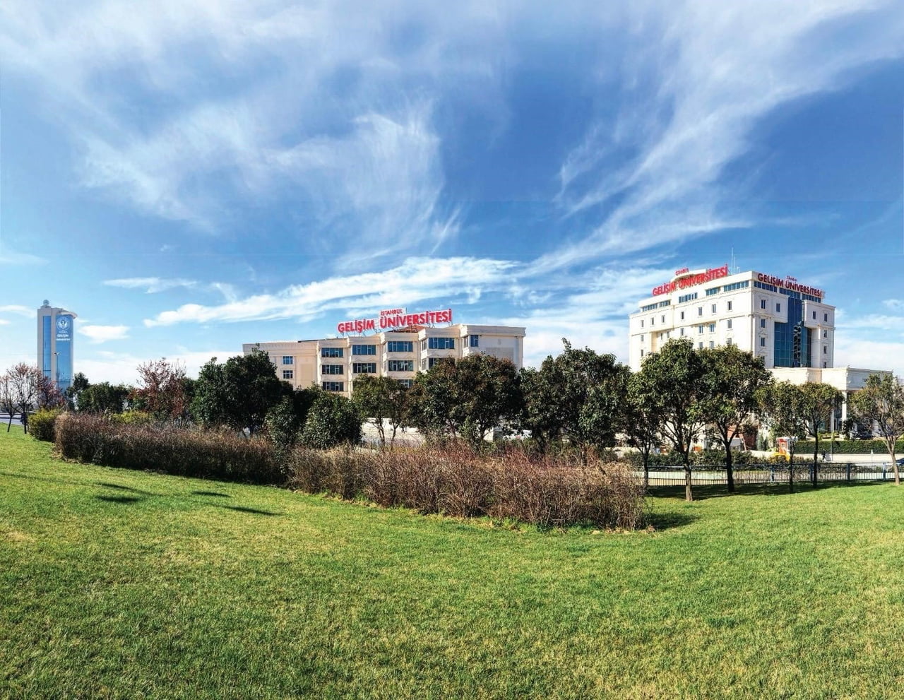 İSTANBUL GELİŞİM ÜNİVERSİTESİ