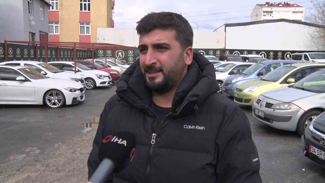 İSTANBUL (İHA) - İSTANBUL ATAŞEHİR’DE GALERİCİLİK YAPAN MUHSİN İĞREK, "YENİ NESİL GALERİCİLİK"...