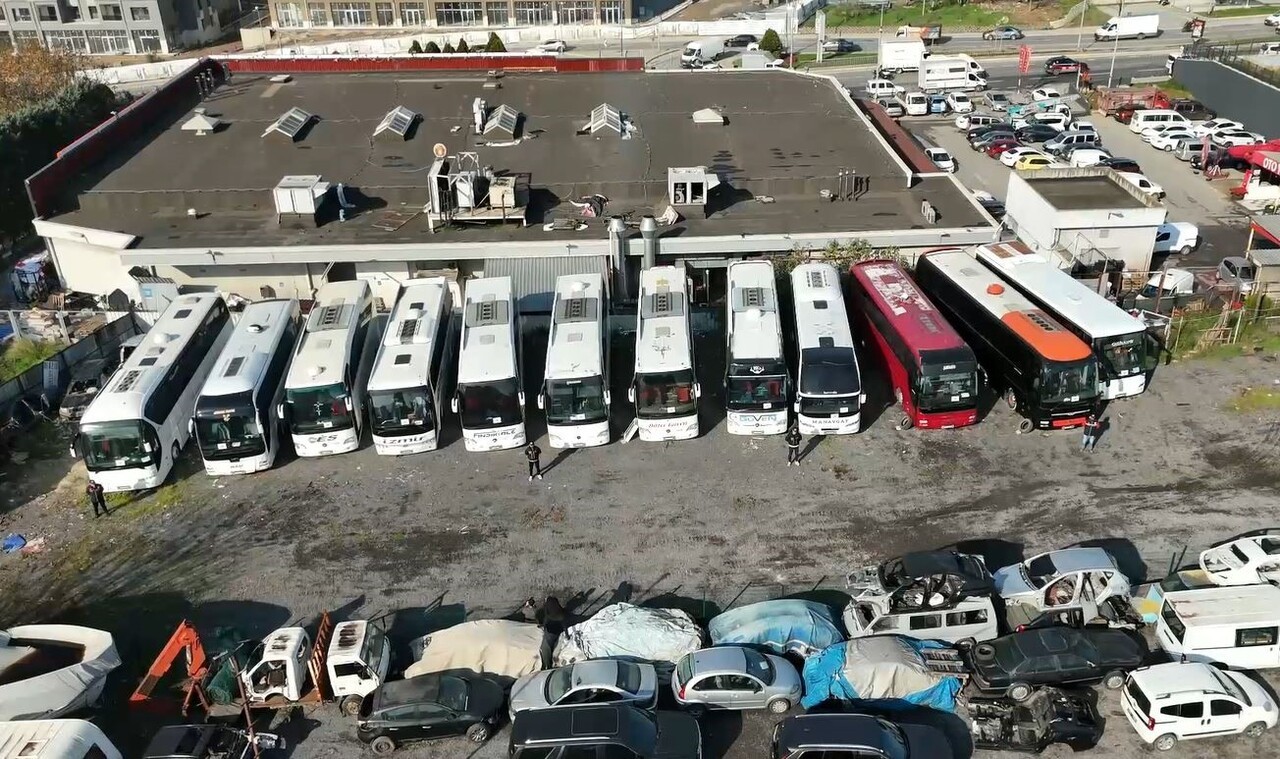 İSTANBUL MERKEZLİ 6 İLDE 'CHANGE OTOBÜS' OPERASYONUNDA 27 KİŞİ YAKALANDI.  DÜZENLENDİ....