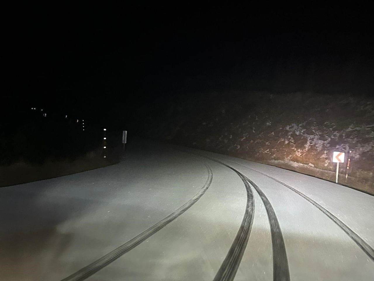 İZMİR’DE SOĞUK HAVALARIN ETKİSİNİ ARTIRMASIYLA BİRLİKTE, KENTİN EN YÜKSEK NOKTASI OLAN ÖDEMİŞ...