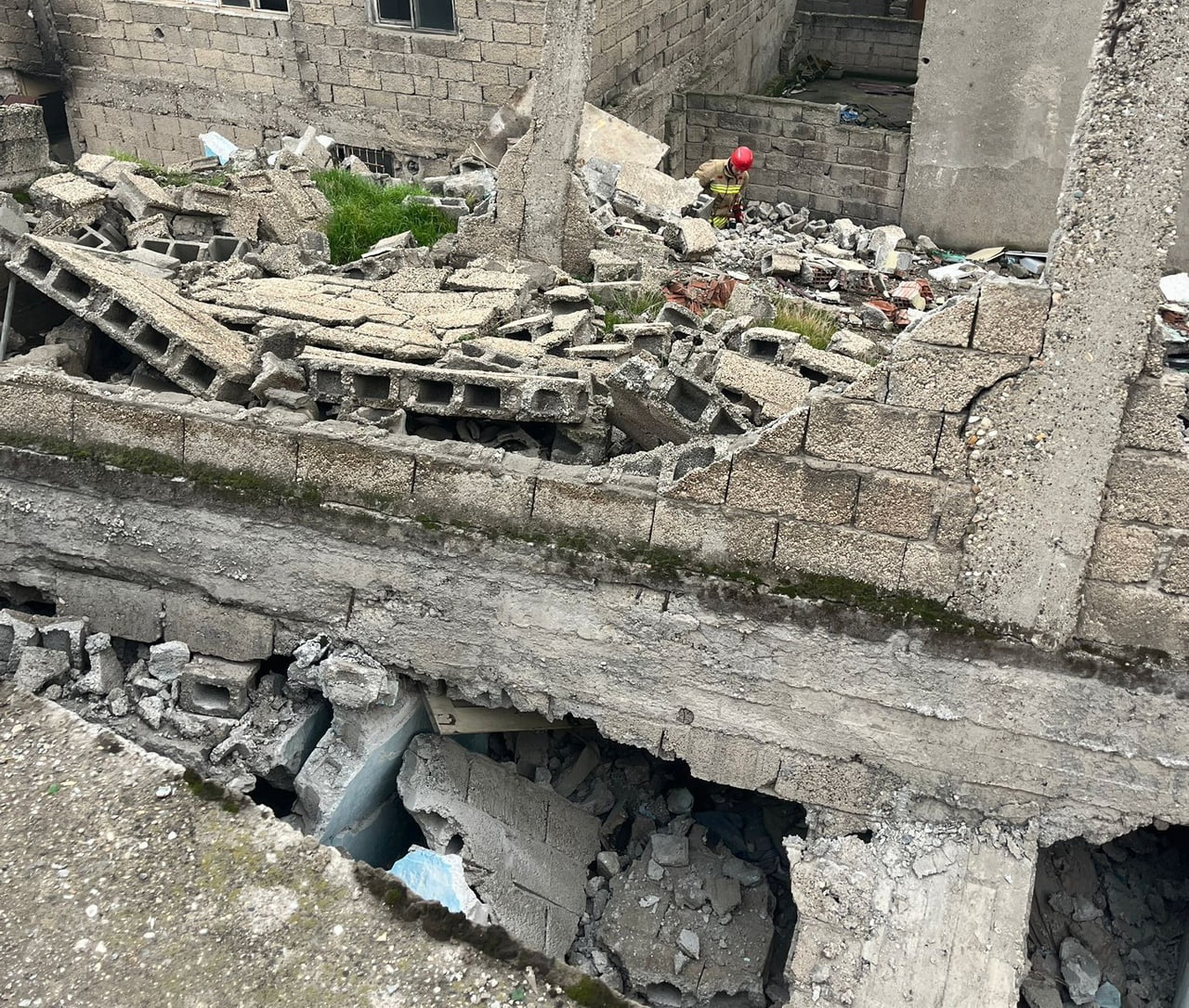 KAHRAMANMARAŞ’TA UZUN SÜREDİR KULLANILMAYAN METRUK BİR EV ÇÖKTÜ