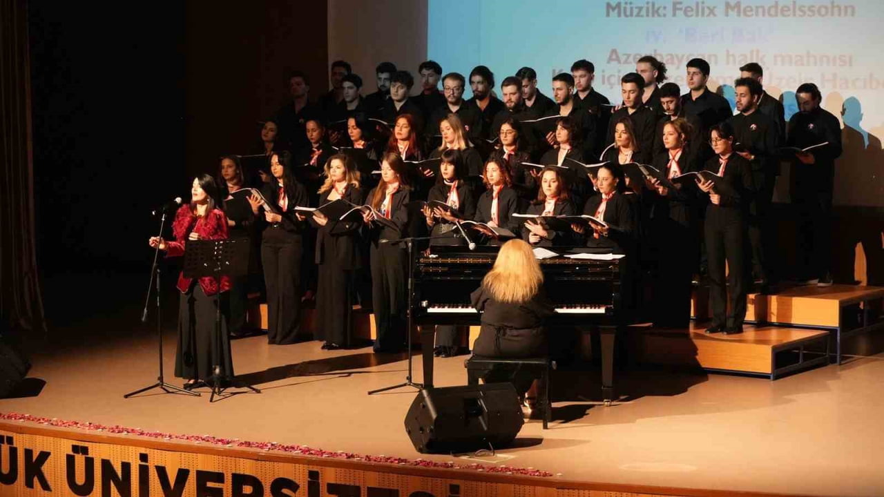 KARABÜK ÜNİVERSİTESİNDE (KBÜ), TÜRKİYE İLE AZERBAYCAN ARASINDAKİ KÜLTÜREL BAĞLARI GÜÇLENDİRMEK...