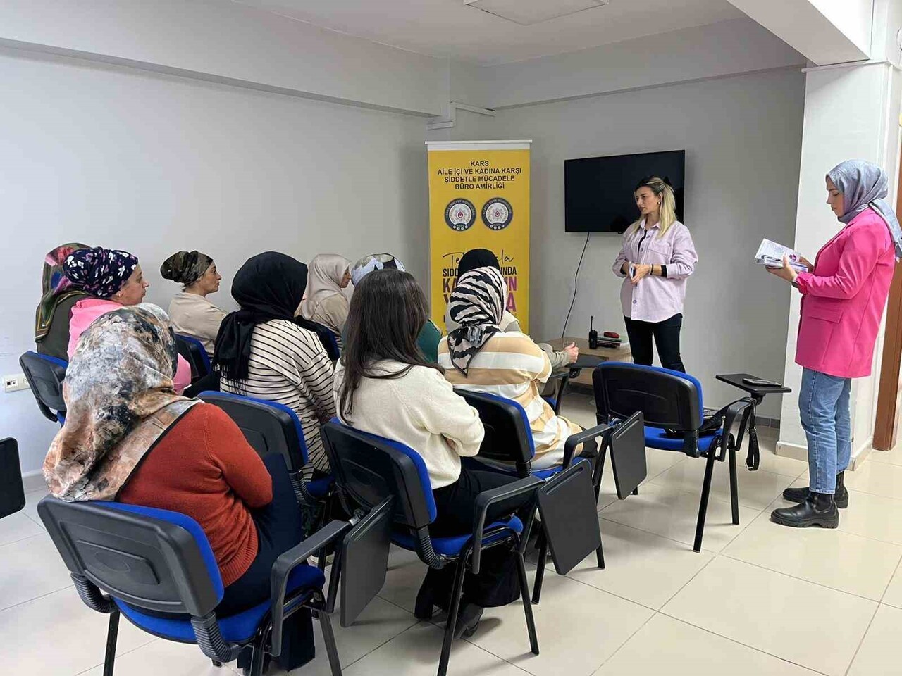 KARS’TA KADINLARA KADES UYGULAMASI TANITILDI(KARS-İHA)
