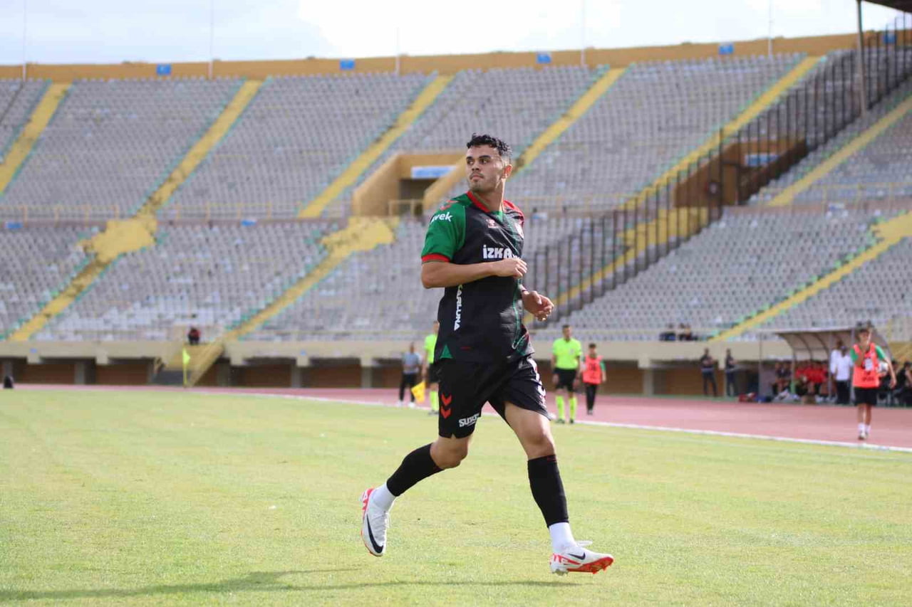 KARŞIYAKA’DAN FERDİ BURGAZ’A ANLAMLI VEDA