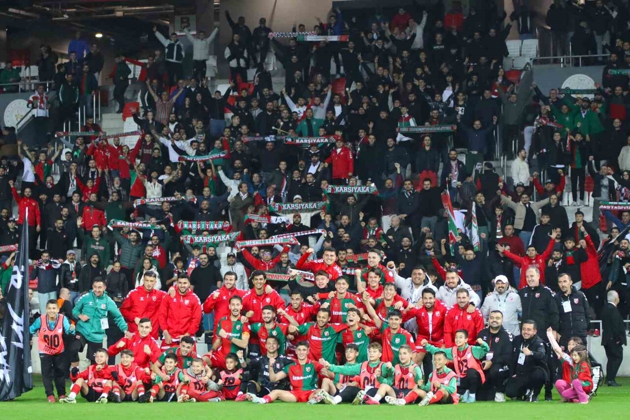 KARŞIYAKA, DÖRT GRUPTAN OLUŞAN TFF 3. LİG’DE YENİLGİ YÜZÜ GÖRMEYEN İKİ TAKIMDAN BİRİ OLARAK DİKKAT...