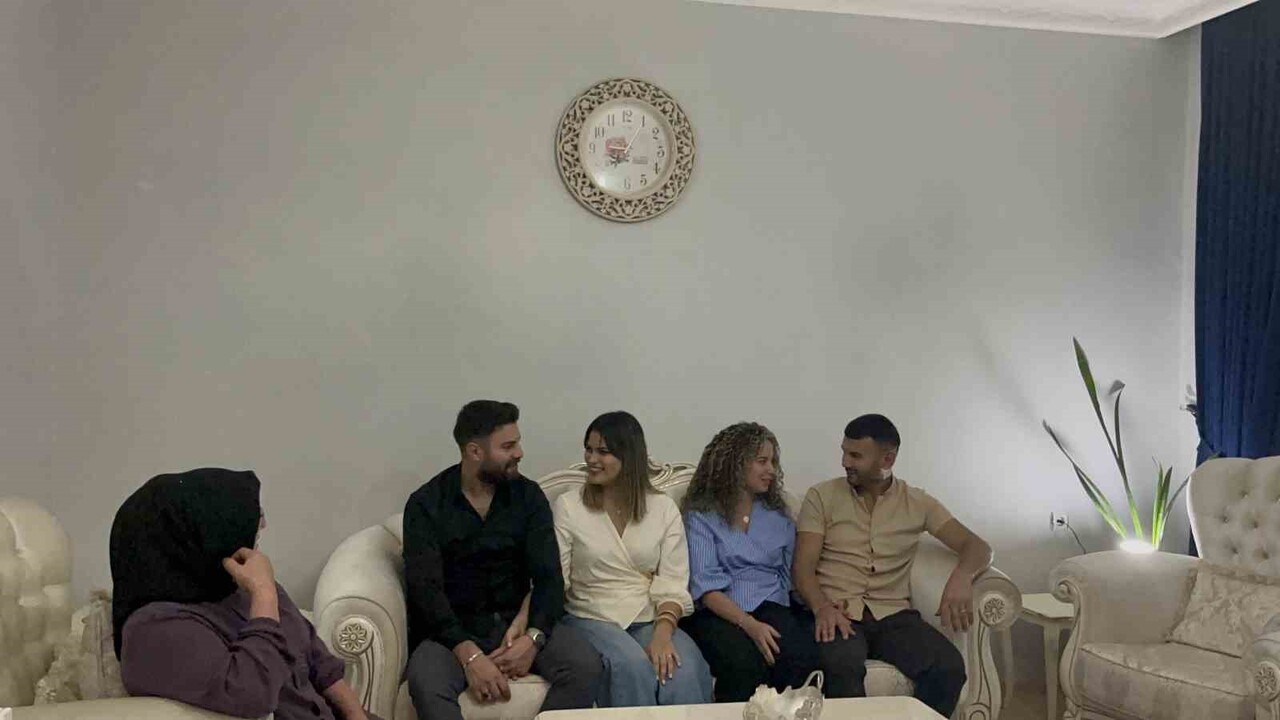 KARSLI 2 KARDEŞİN, DÜNYANIN ÖBÜR UCUNDAN, KÜBA'DAN KENDİLERİNE HAYAT ARKADAŞI GETİRMESİ KARS'TA...