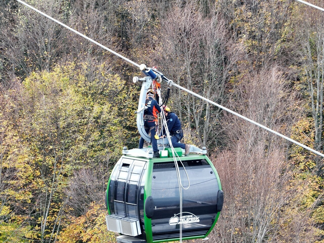 KARTEPE'YE ULAŞIMI SAĞLAYAN TELEFERİK HATTINDA, İLGİLİ KURUMLARIN KATILIMIYLA KURTARMA TATBİKATI...