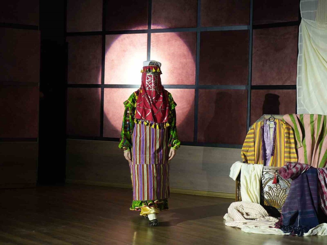 KASTAMONU’DA 10 ARALIK İLK TÜRK KADIN MİTİNGİ ETKİNLİKLERİNİN 106. YIL DÖNÜMÜ DOLAYISIYLA TAŞ...