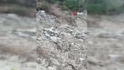 Kastamonu’da heyelan: İnebolu-Doğanyurt-Cide karayolu ulaşıma kapandı