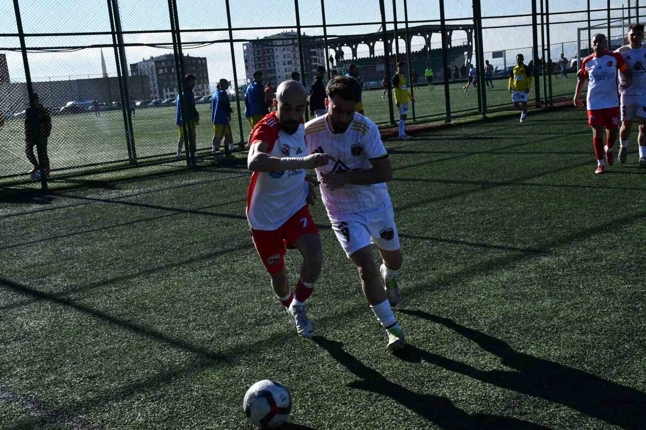 KAYSERİ 1. AMATÖR KÜME B GRUBU EKİPLERİNDEN İSMAİL OKUMUŞ FK, LİGİN 13. HAFTASINDA LİDER BÜYÜK...