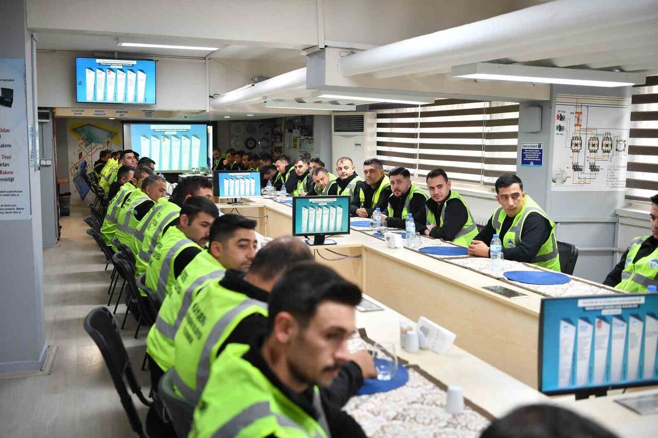 KAYSERİ BÜYÜKŞEHİR BELEDİYE BAŞKANI DR. MEMDUH BÜYÜKKILIÇ, BÜYÜKŞEHİR BELEDİYESİ İŞLETME VE...