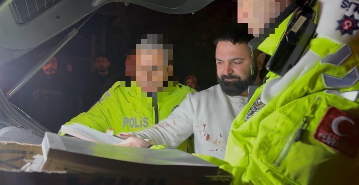 KAYSERİ’NİN MELİKGAZİ İLÇESİNDE AYDINLATMA DİREĞİNE ÇARPTIKTAN 200 METRE SONRA DURABİLEN VE...