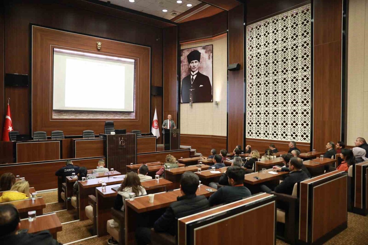 KEÇİÖREN BELEDİYESİ İNSAN KAYNAKLARI MÜDÜRLÜĞÜ TARAFINDAN PERSONELE TAŞINMAZ MAL YÖNETİMİ EĞİTİMİ...