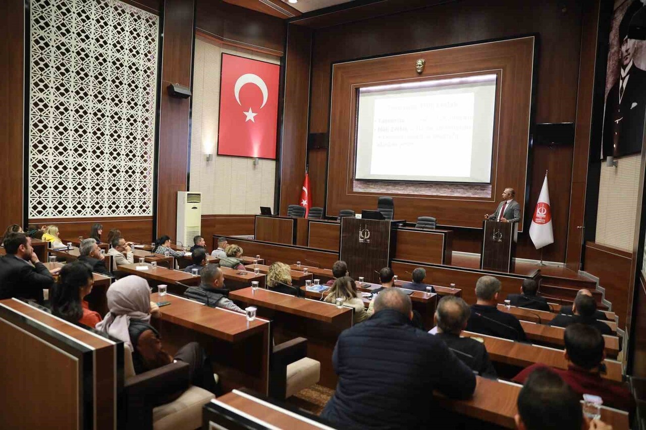 KEÇİÖREN BELEDİYESİ İNSAN KAYNAKLARI MÜDÜRLÜĞÜ TARAFINDAN PERSONELE TAŞINMAZ MAL YÖNETİMİ EĞİTİMİ...