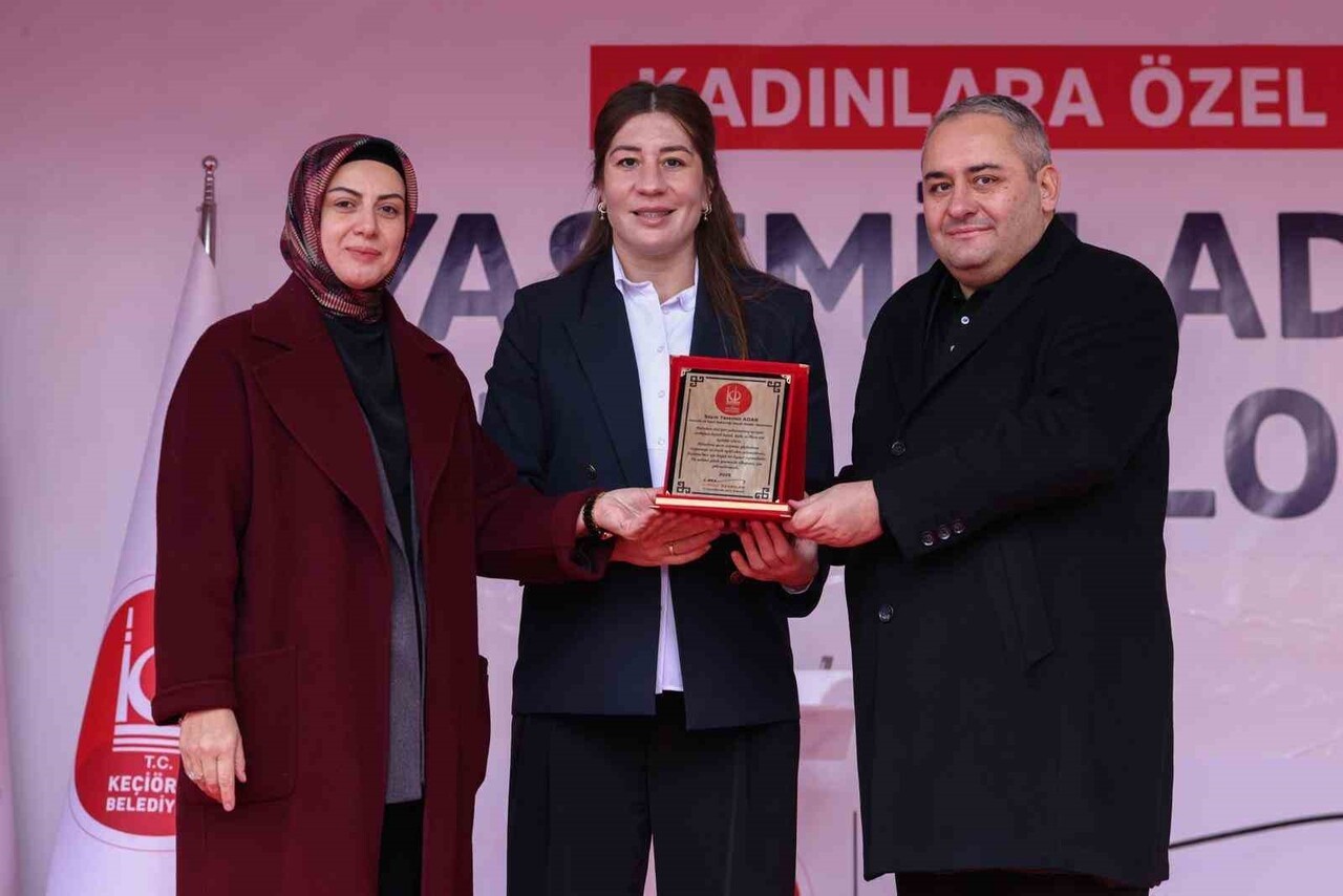 KEÇİÖREN BELEDİYESİ TARAFINDAN KAPSAMLI YENİLEME ÇALIŞMALARI YAPILAN YASEMİN ADAR SPOR SALONU...