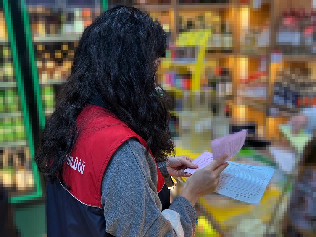 KIRKLARELİ'NDE GIDA ÜRÜNLERİ SATIŞI YAPAN İŞLETMELERE YÖNELİK DENETİMLER ARALIKSIZ DEVAM...