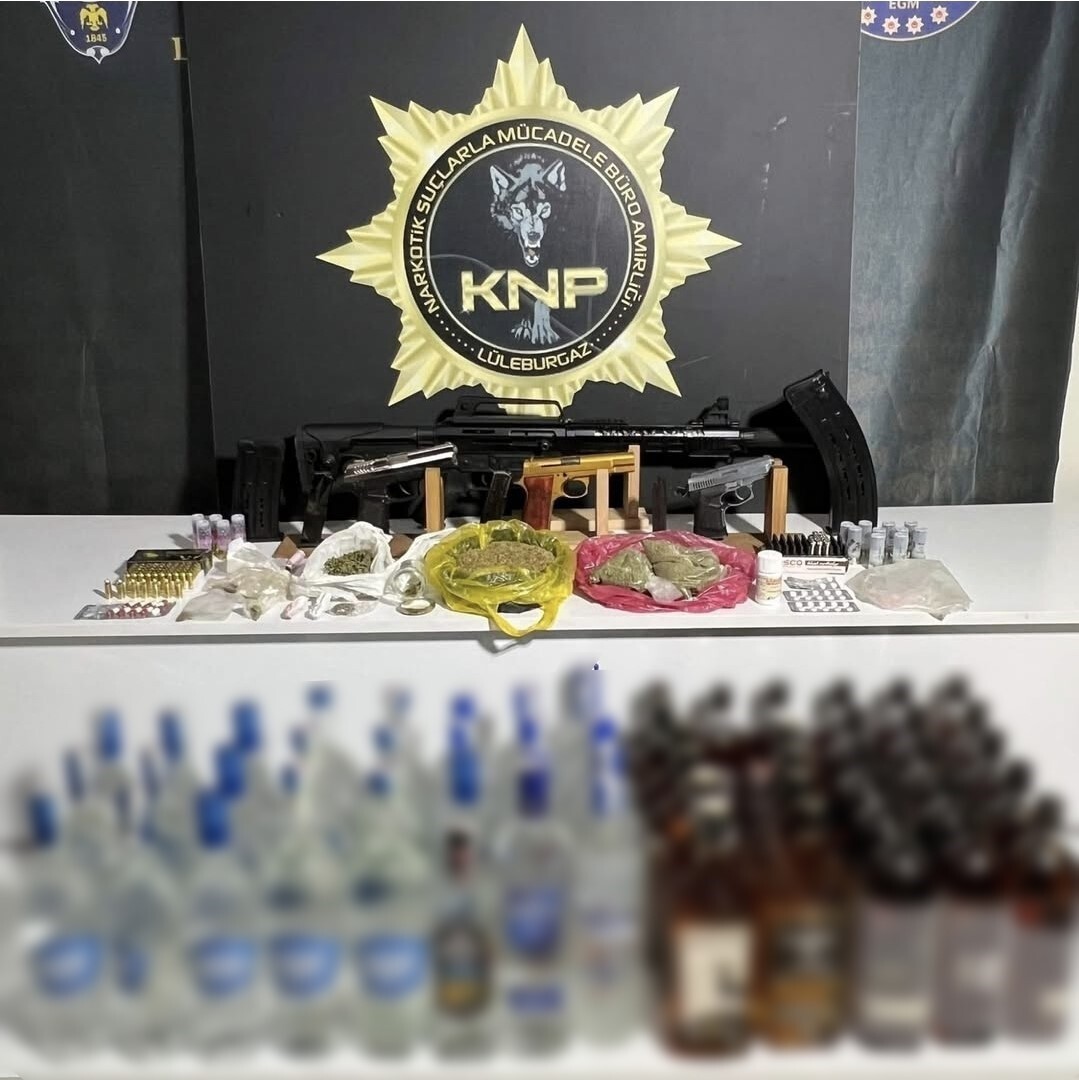 KIRKLARELİ'NİN LÜLEBURGAZ İLÇESİNDE POLİS EKİPLERİ TARAFINDAN GERÇEKLEŞTİRİLEN OPERASYONUNDA, BİRİ...