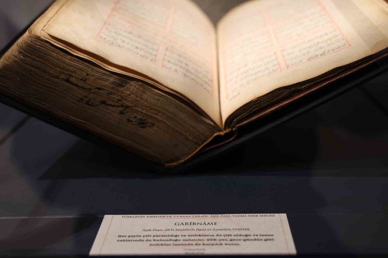 KIRŞEHİR VALİLİĞİ HİMAYESİNDE AHİLİK MÜZESİ BÜNYESİNDE OLUŞTURULAN YAZMA ESERLER SERGİ ALANI, HEM...