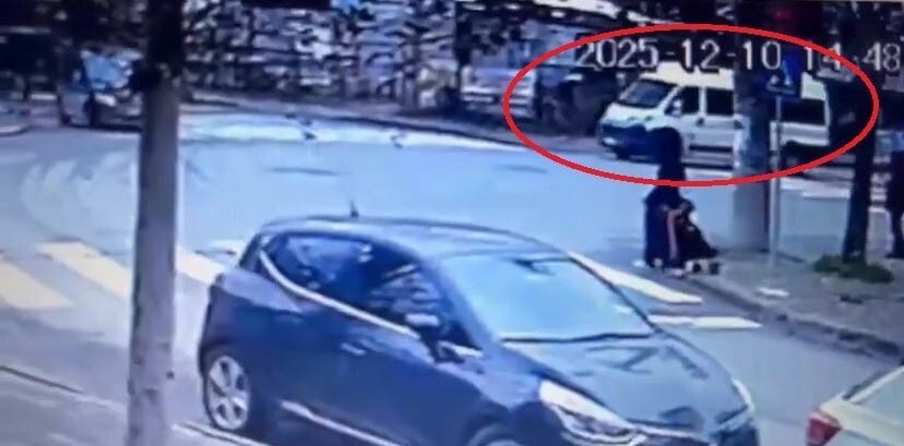 KOCAELİ'NİN GEBZE İLÇESİNDE 10 YAŞINDAKİ MİRAÇ İSLAM EFE'NİN SERVİS MİNİBÜSÜNÜN ÇARPMASI SONUCU...