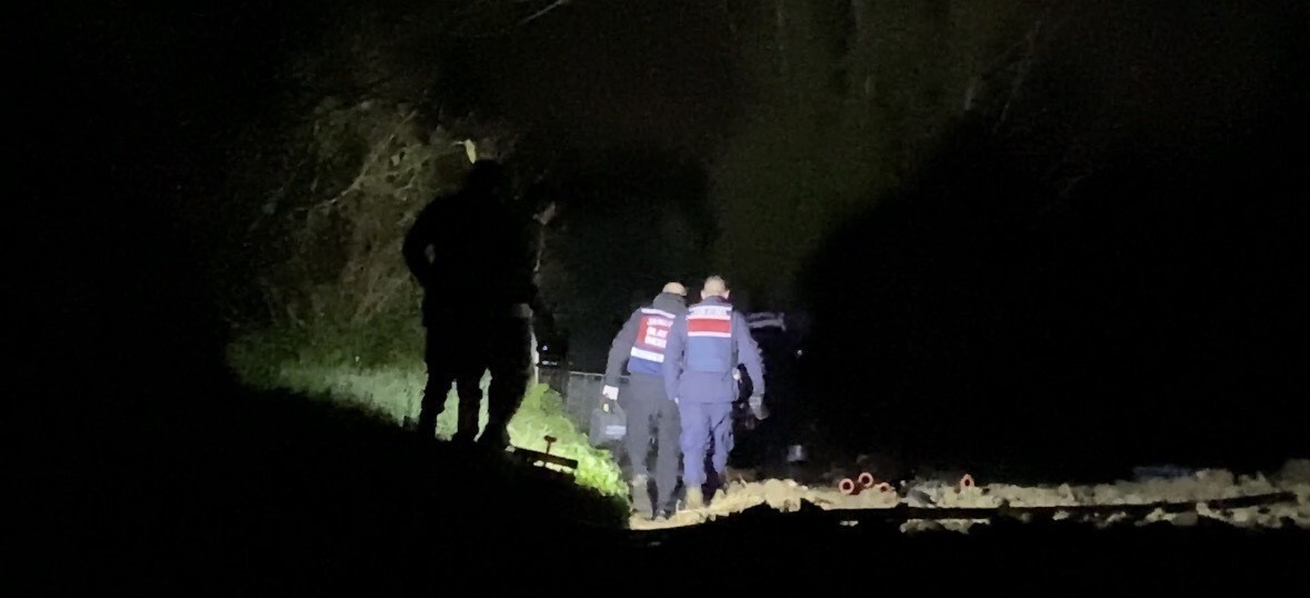 KOCAELİ'NİN İZMİT İLÇESİNDE VARİLDE ÖLÜ BULUNAN 64 YAŞINDAKİ SADIK SAVURTAŞ'IN, DENGESİNİ...