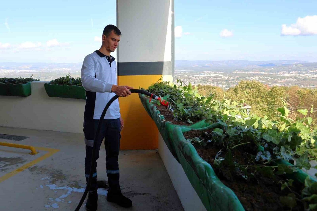 KOCAELİ BÜYÜKŞEHİR BELEDİYESİ, KIŞ TURİZMİNİN ÖNEMLİ MERKEZLERİNDEN KARTEPE'DE, TELEFERİK HATTINI...