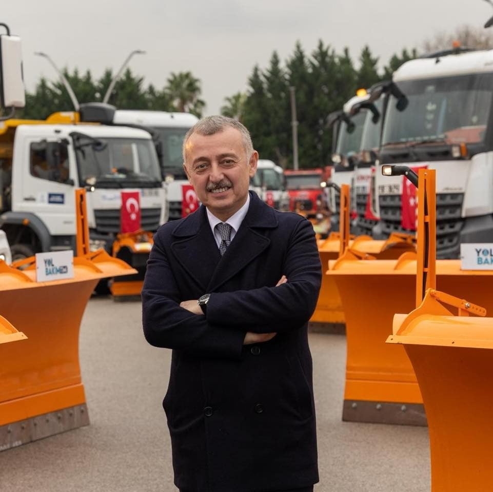 KOCAELİ BÜYÜKŞEHİR BELEDİYESİ SON 3 HAFTADA 10 TRAMVAY, 68 OTOBÜS VE 42 İŞ MAKİNESİNİ HİZMETE...