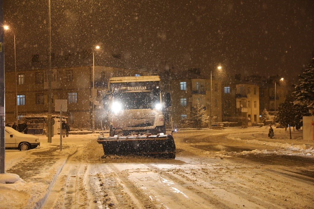 KOCASİNAN BELEDİYE BAŞKANI AHMET ÇOLAKBAYRAKDAR, KAYSERİ VALİSİ GÖKMEN ÇİÇEK İLE BİRLİKTE...