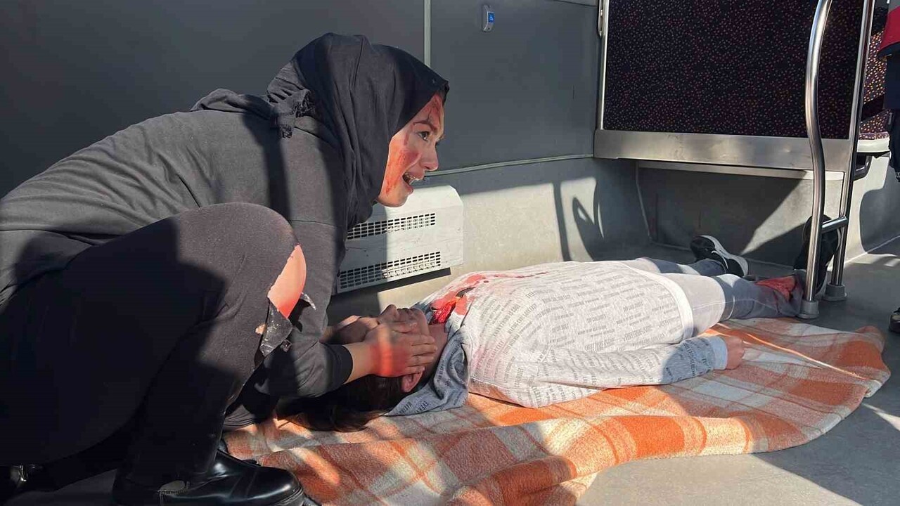 KONYA’DA ‘ACİL SAĞLIK HİZMETLERİ HAFTASI’ ÇERÇEVESİNDE GENİŞ KAPSAMLI BİR TATBİKAT...