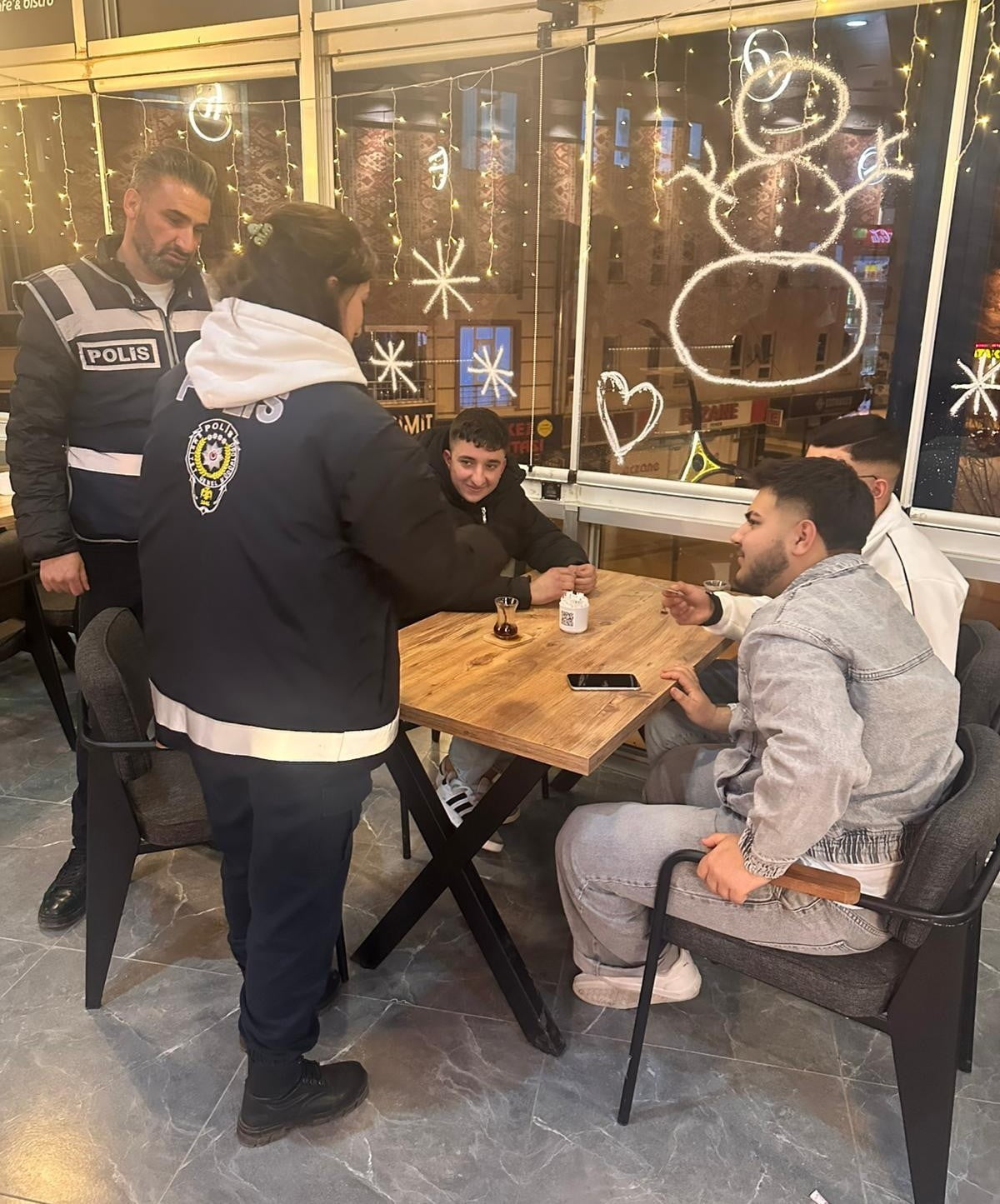 KONYA’NIN KULU İLÇESİNDE İLÇE EMNİYET MÜDÜRLÜĞÜ EKİPLERİNCE YILBAŞI TEDBİRLERİ KAPSAMINDA HUZUR VE...