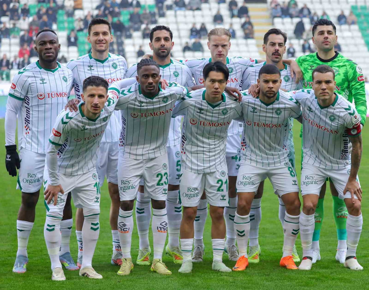 KONYASPOR, TRENDYOL SÜPER LİG'İN İLK YARISINI 4 GALİBİYET, 5 BERABERLİK VE 8 MAĞLUBİYET ALARAK 17...
