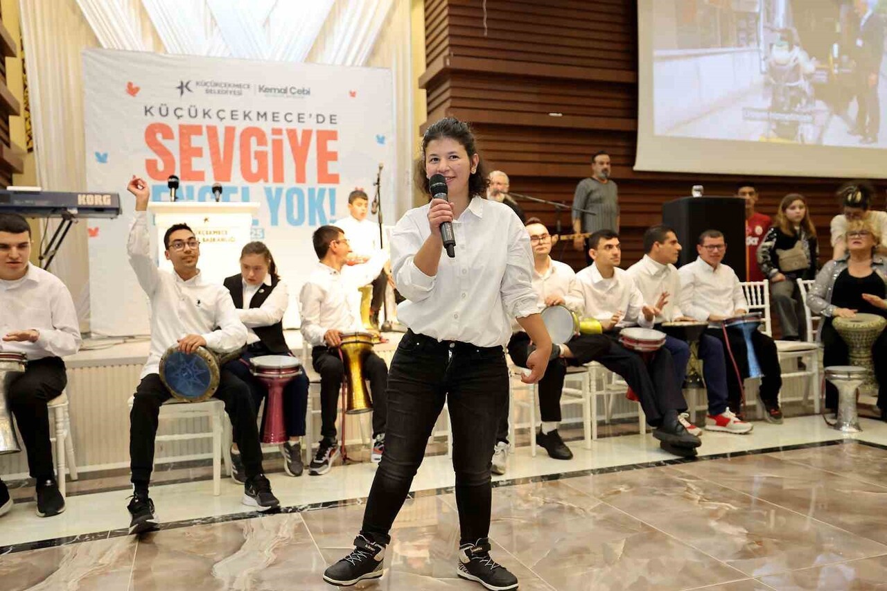 KÜÇÜKÇEKMECE BELEDİYESİ, 3 ARALIK DÜNYA ENGELLİLER GÜNÜ’NDE İLÇEDEKİ ÖZEL GEREKSİNİMLİ...